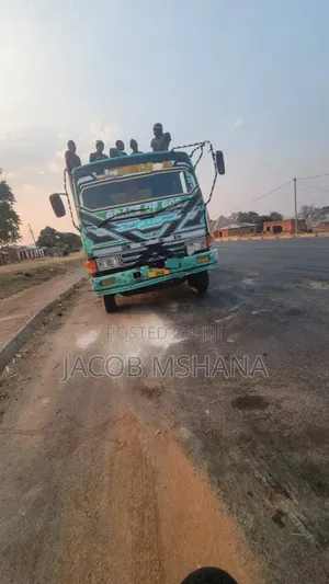 Fuso Tipa Engine 17