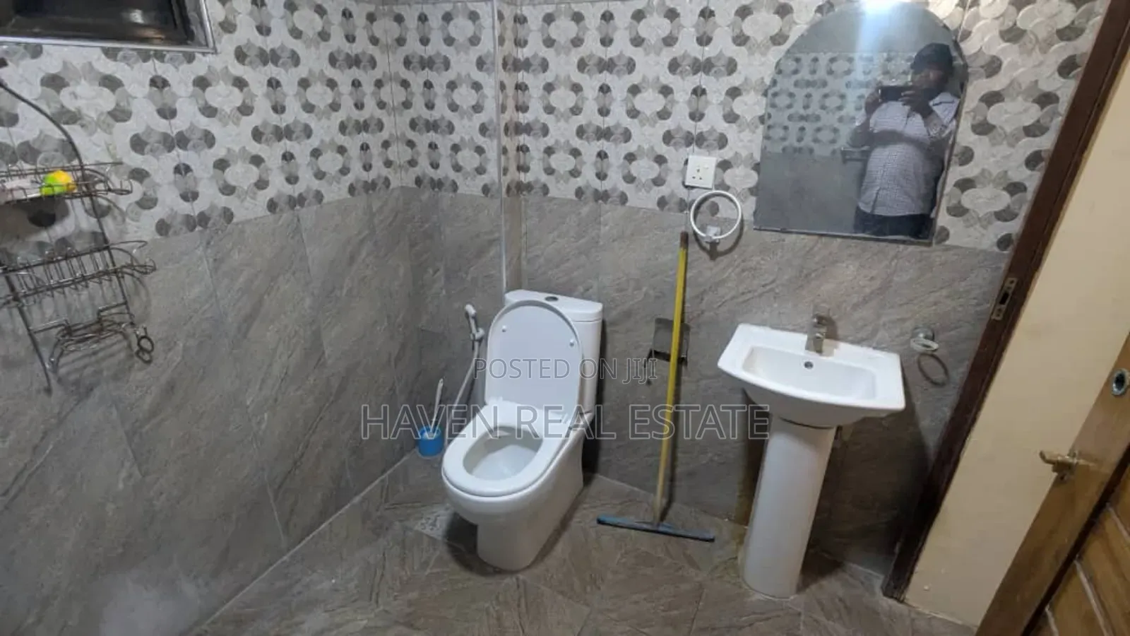 Furnished 3bdrm Apartment in Upanga East for rent
