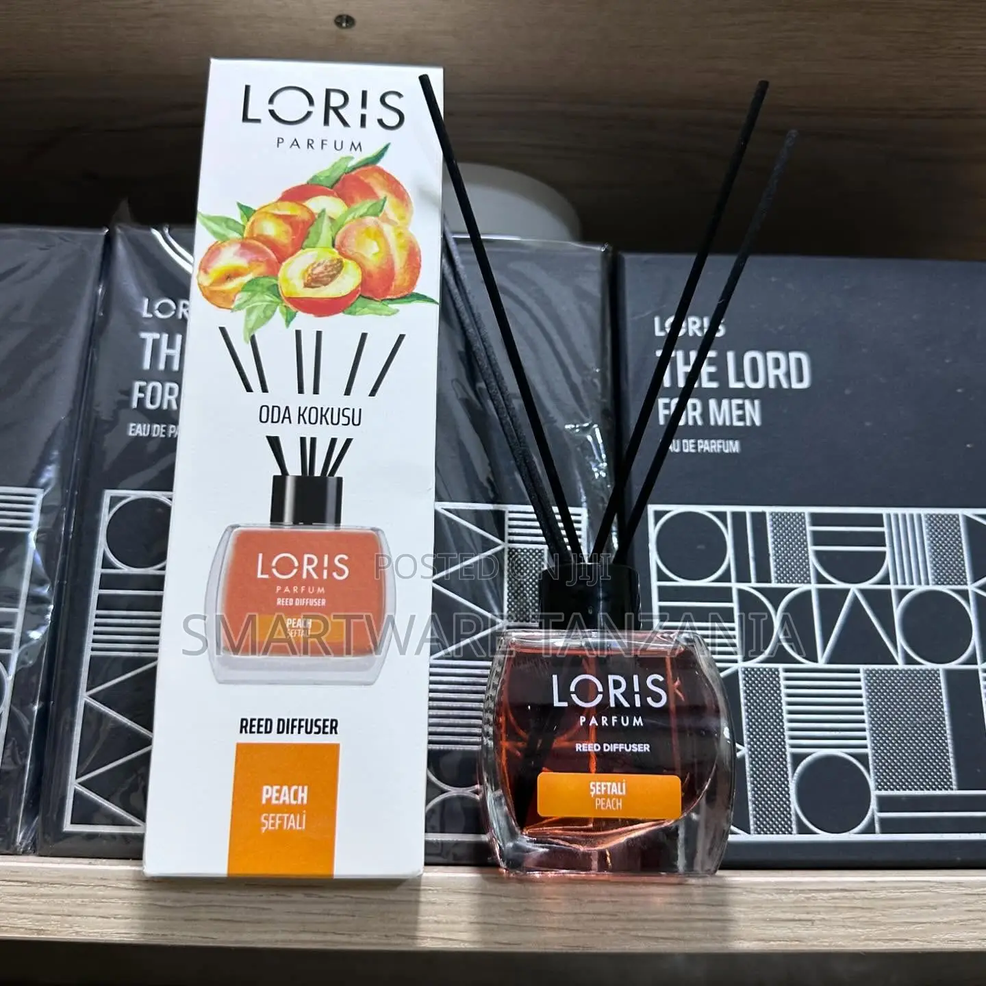 Flameless Loris Reed Diffuser in Sophisticated Bottle