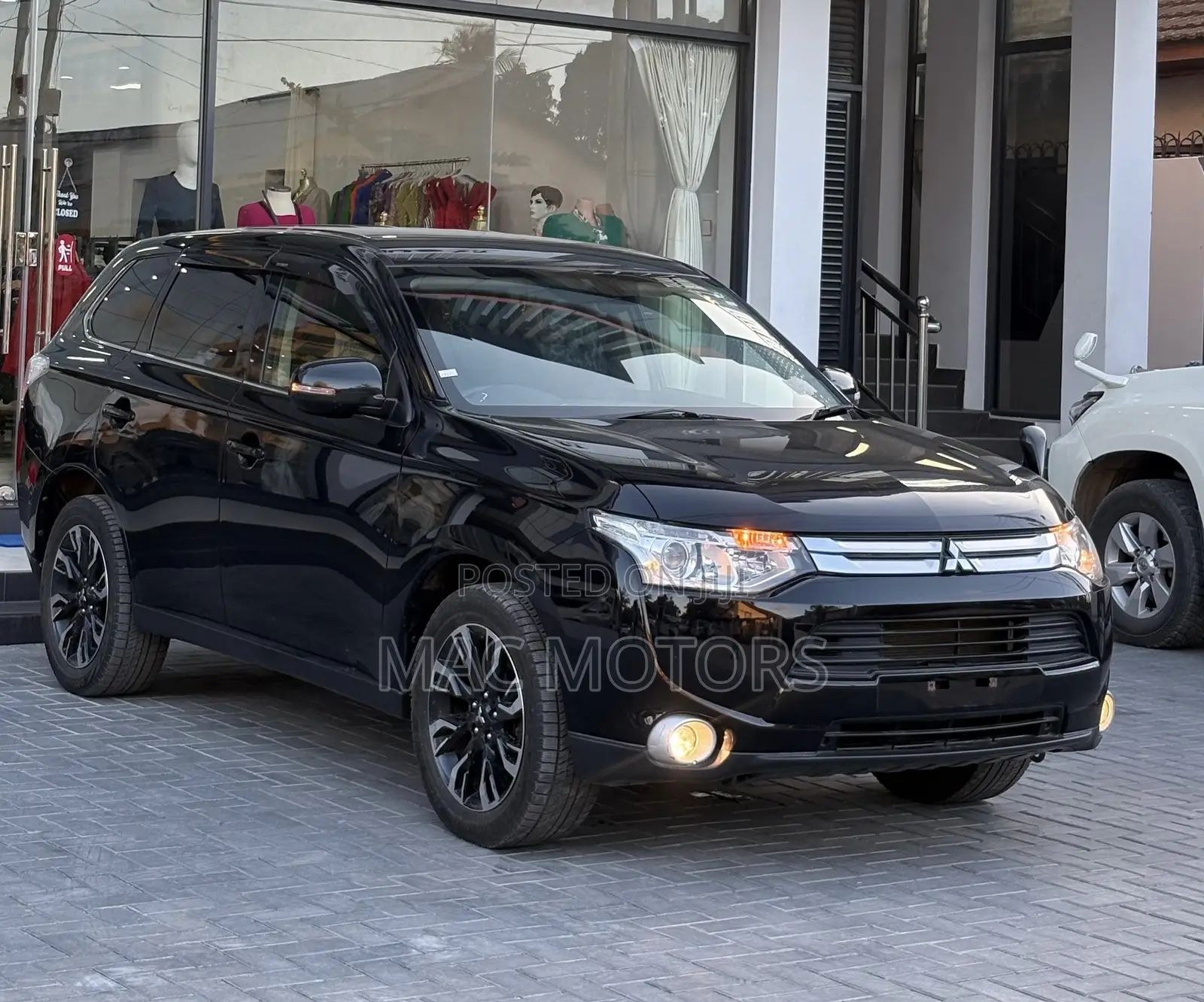 Mitsubishi Outlander 2014 Black