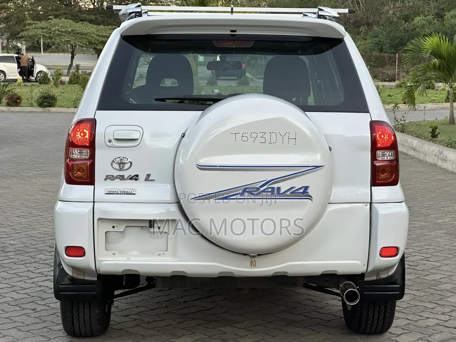 Toyota RAV4 2005 White