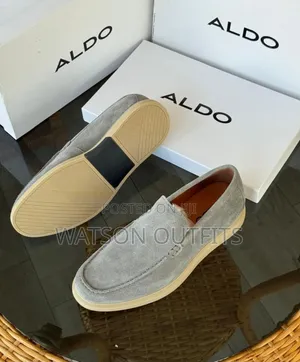 Viatu Vya Loafers or Lofa Simpo