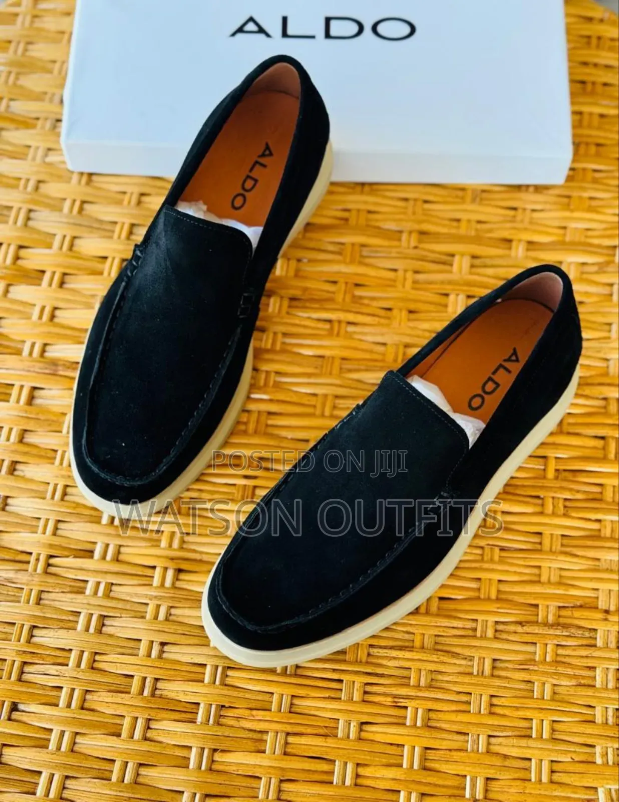 Viatu Vya Loafers or Lofa Simpo