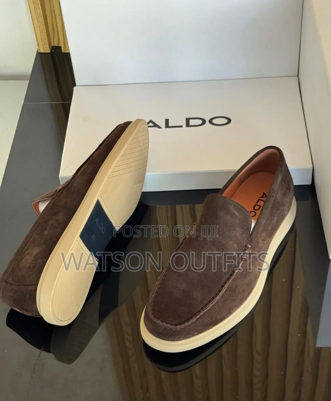 Viatu Vya Loafers or Lofa Simpo