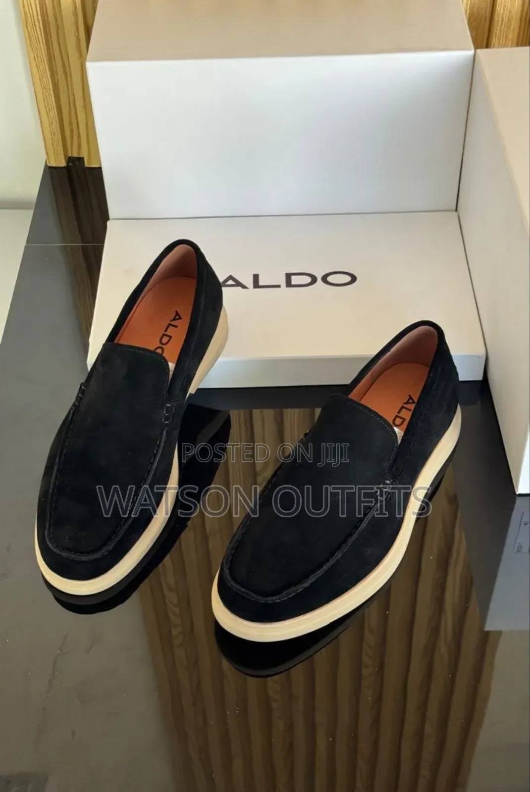 Viatu Vya Loafers or Lofa Simpo