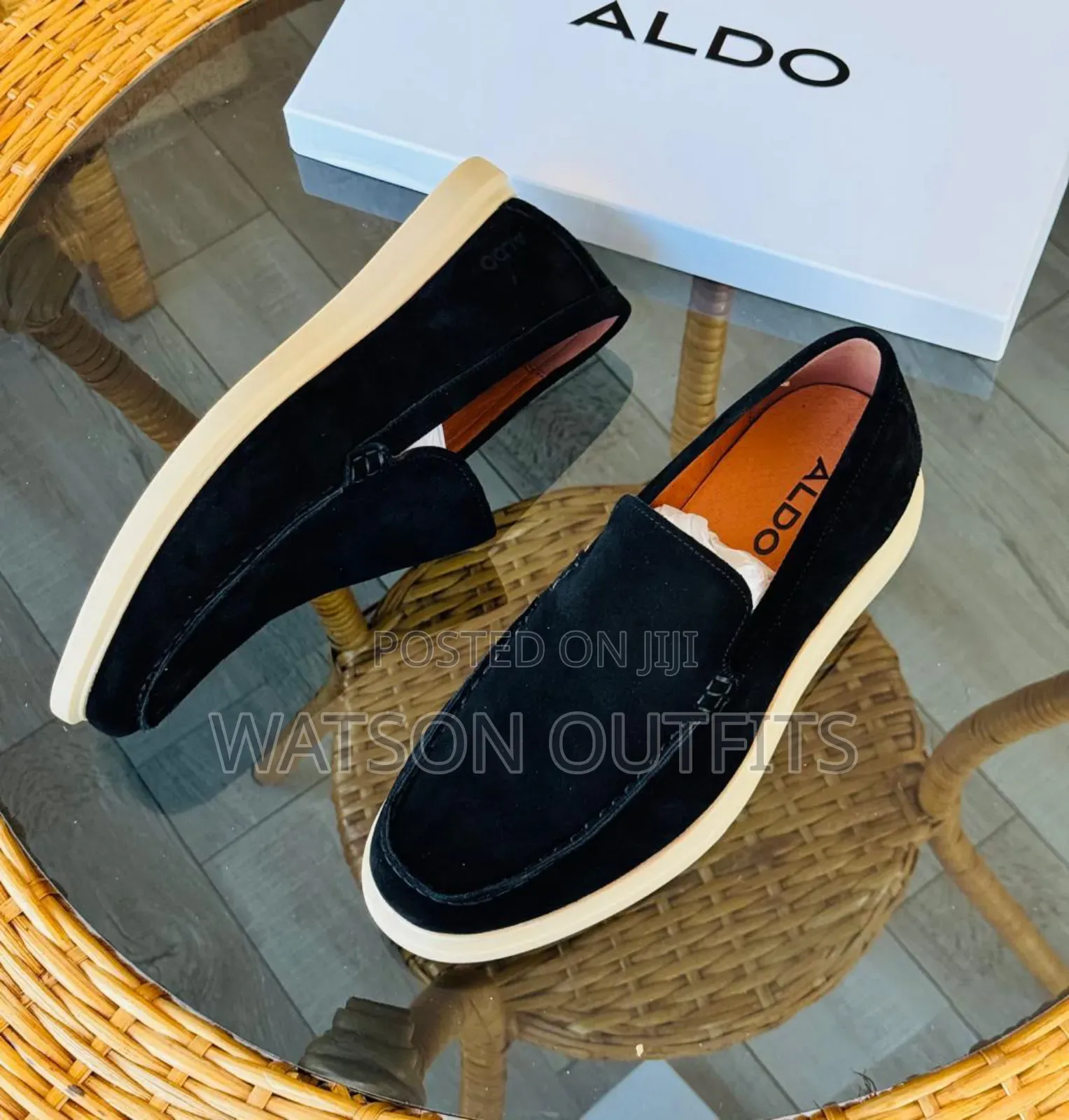Viatu Vya Loafers or Lofa Simpo