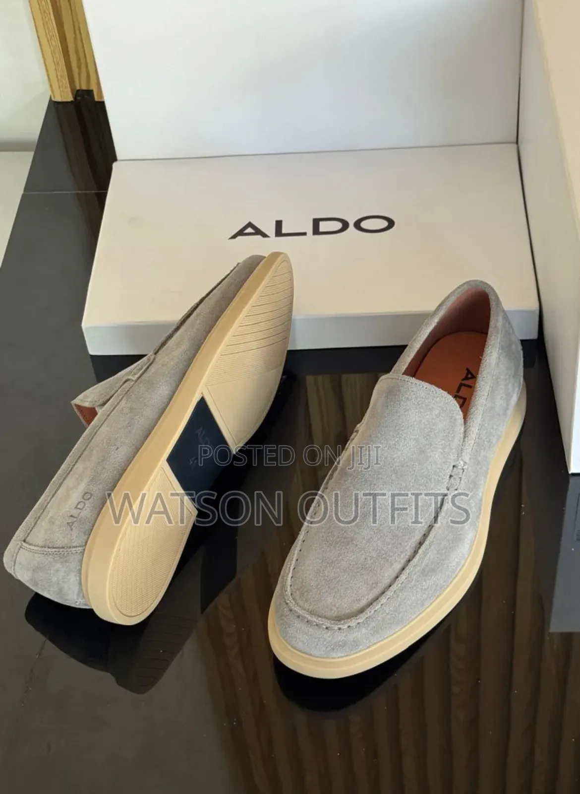 Viatu Vya Loafers or Lofa Simpo