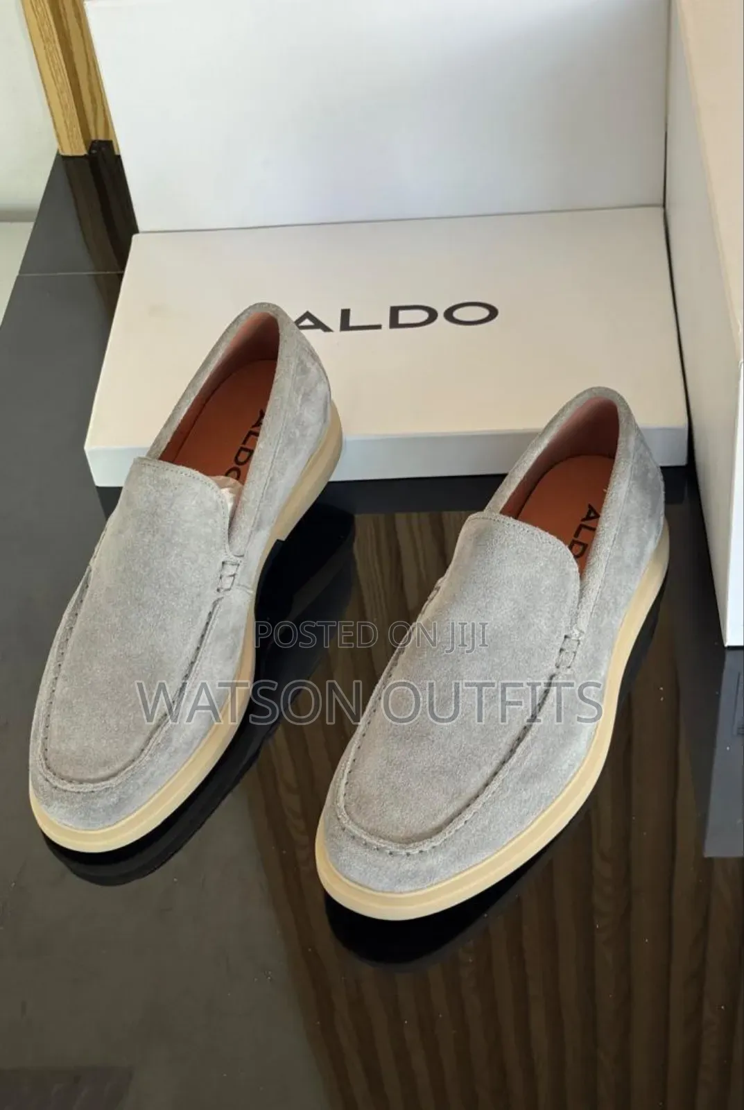 Viatu Vya Loafers or Lofa Simpo