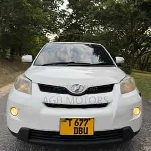 Toyota IST 2008 White