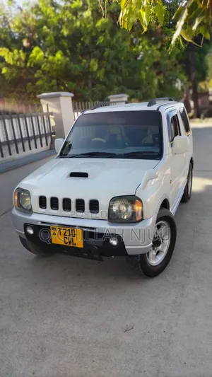 Suzuki Jimny 2000 White