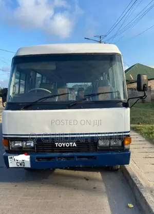 Toyota Coaster 1999 White