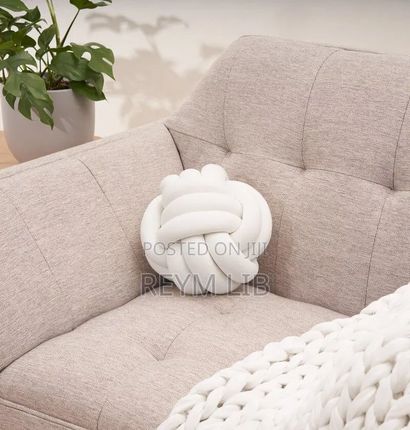 Knot/ Flower Pillows (Mito Ya Urembo)