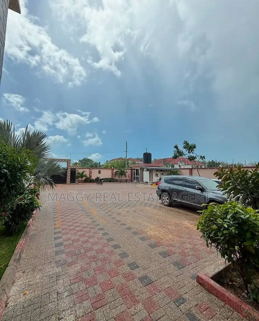 3bdrm Apartment in Mbezi Beach Kwa Zena for rent