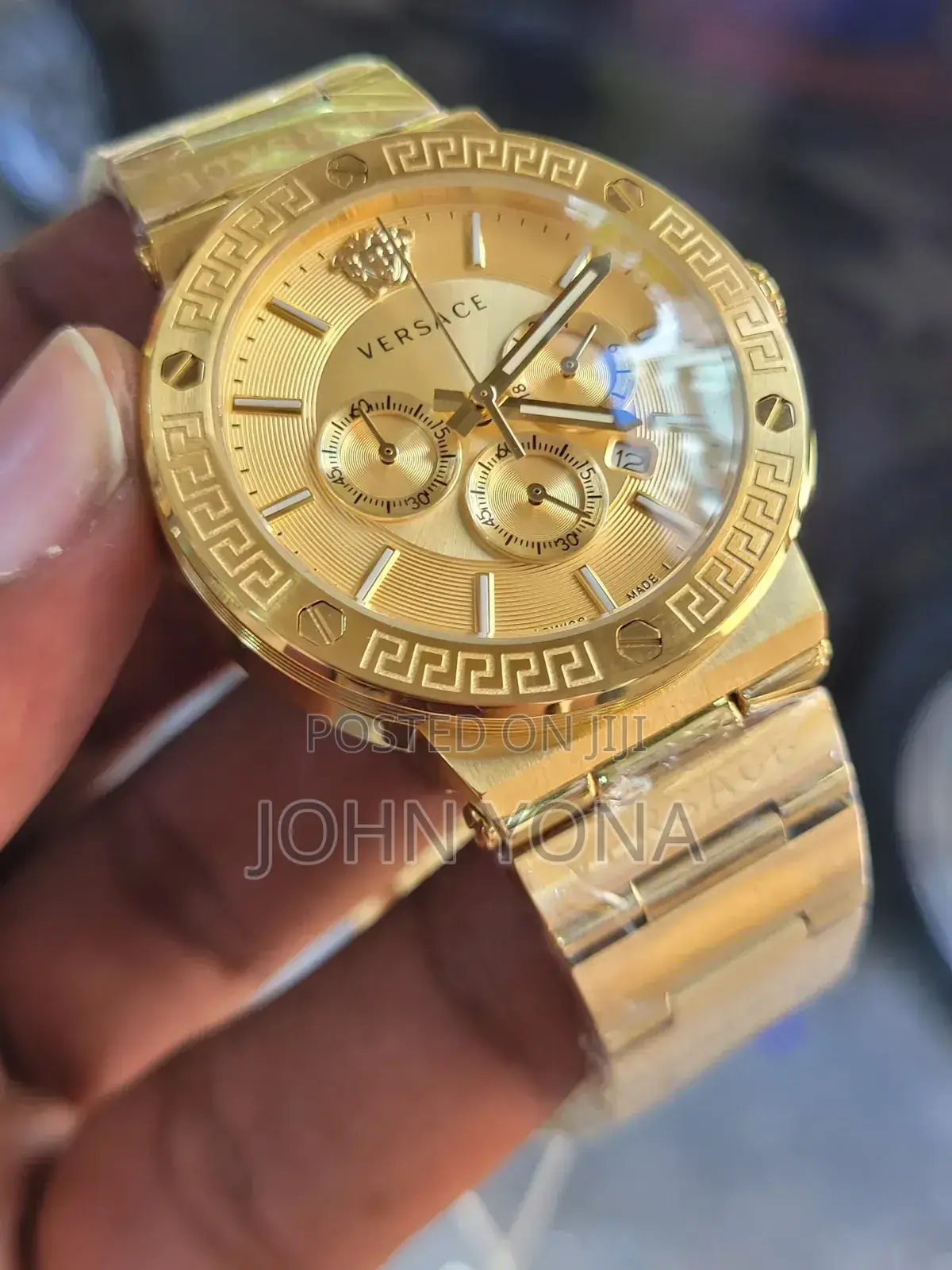 Versace Men's Watch With a Gold-Tone