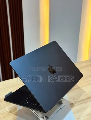 New Laptop Apple MacBook Air 16GB Apple M3 SSD 512GB
