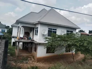 7bdrm House in Kinyerezi for sale