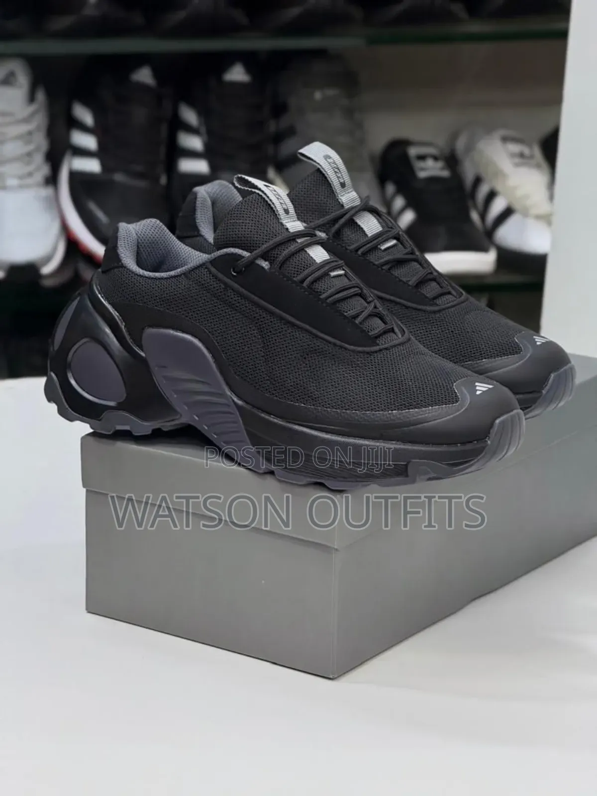 Viatu or Raba or Men's Shoes Worn Irregularly
