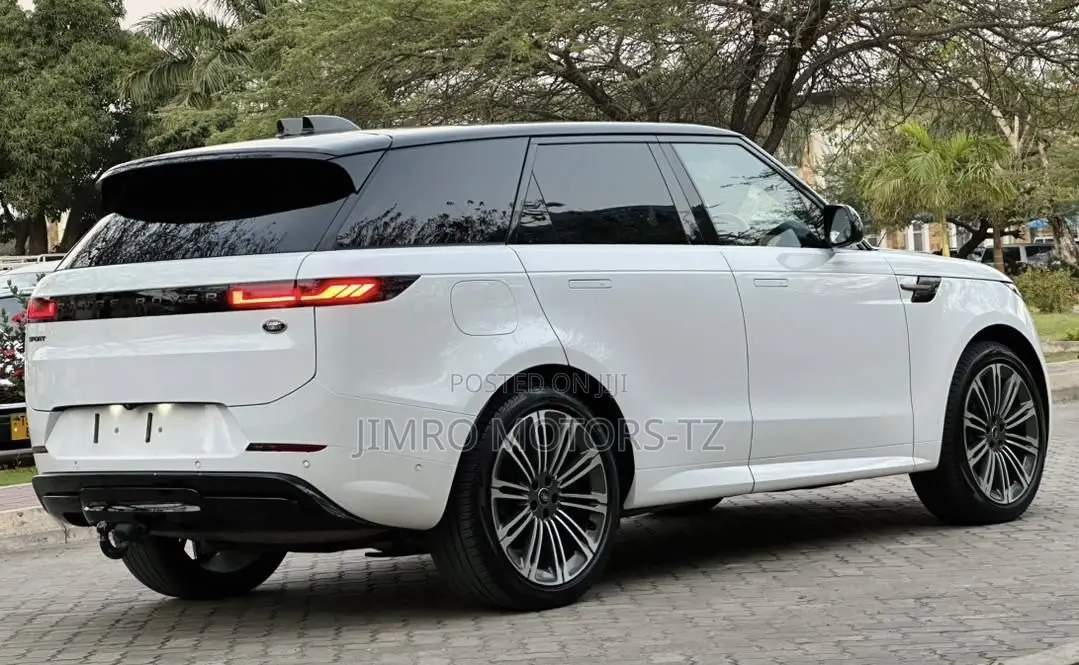 Land Rover Range Rover Sport 2023 White