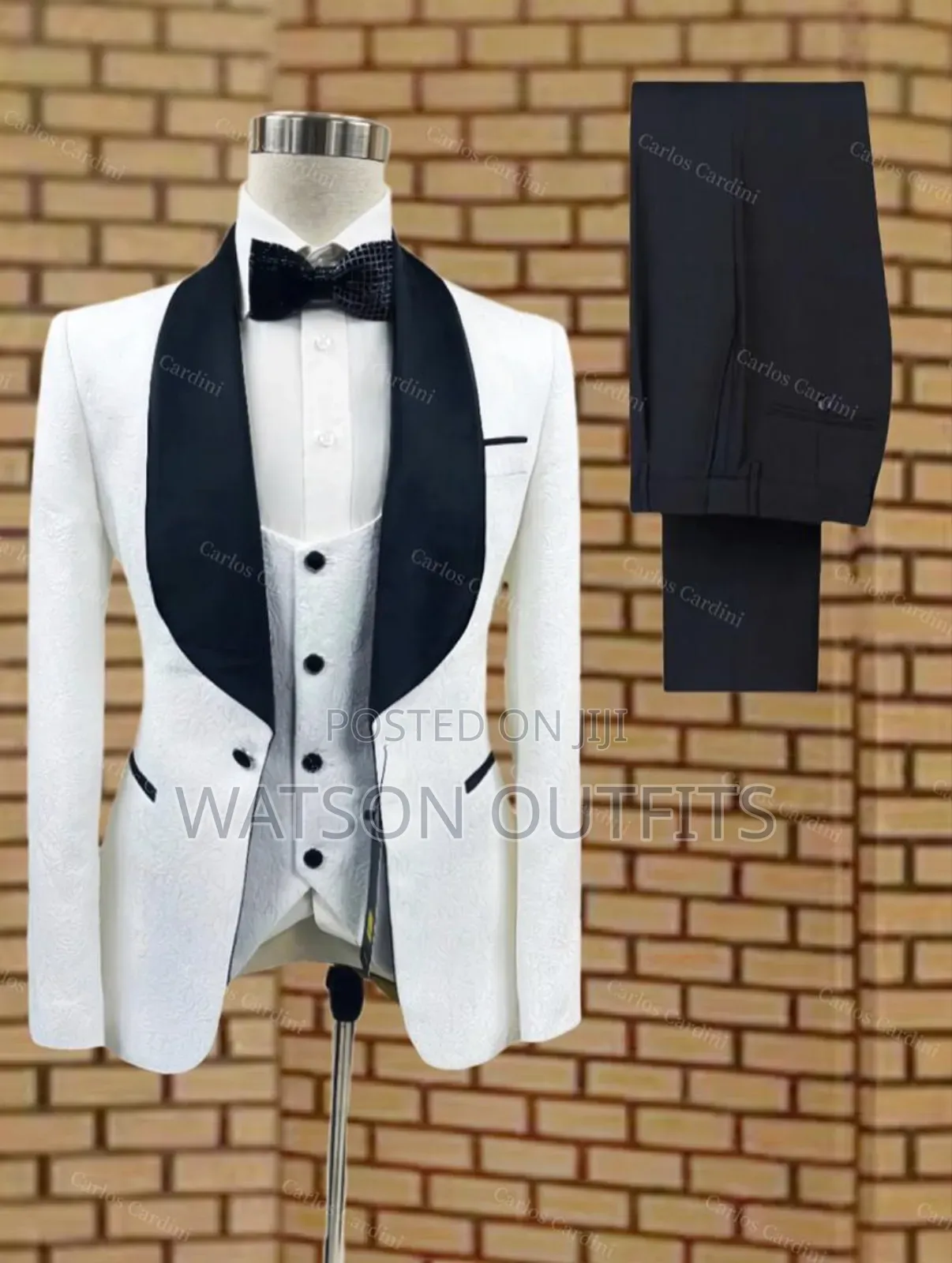 Suti or Men's Suits Incidentally Clothed or Worn or Put On