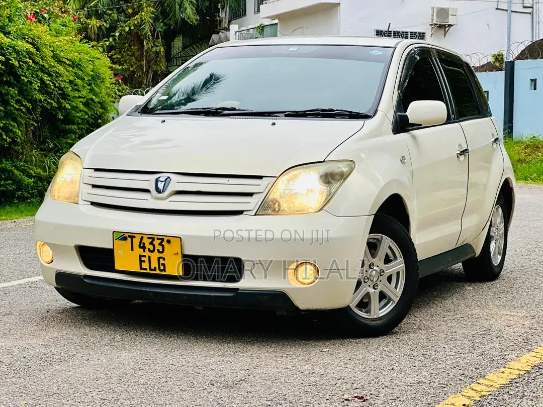 Toyota IST 2005 White