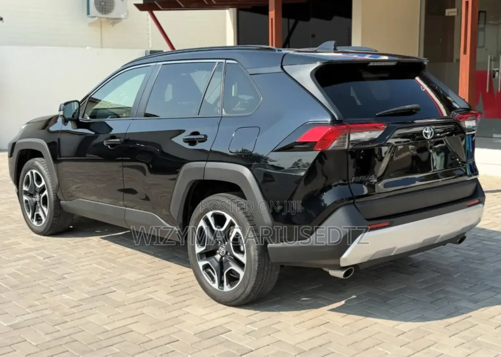 Toyota RAV4 2019 Matt Black