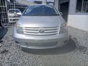 Toyota IST 2006 Gray