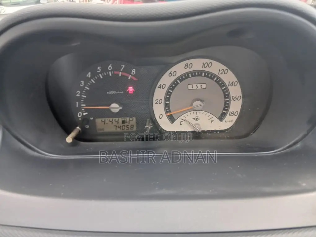 Toyota IST 2006 Gray