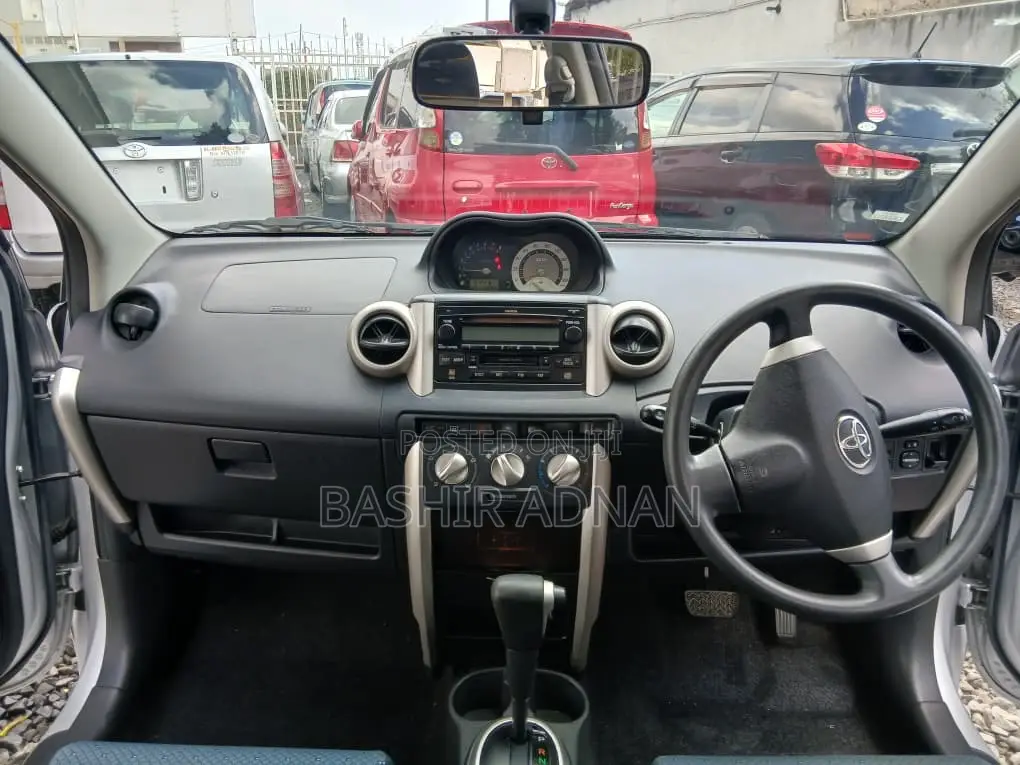 Toyota IST 2006 Gray