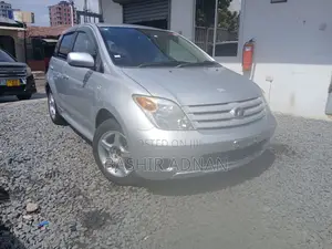 Toyota IST 2006 Gray