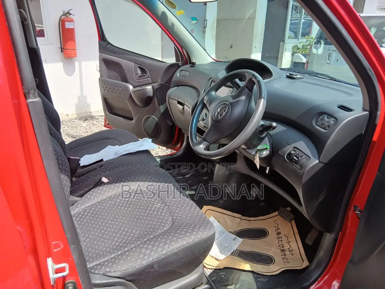 Toyota Fun Cargo 2003 Red