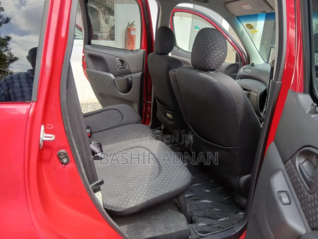 Toyota Fun Cargo 2003 Red