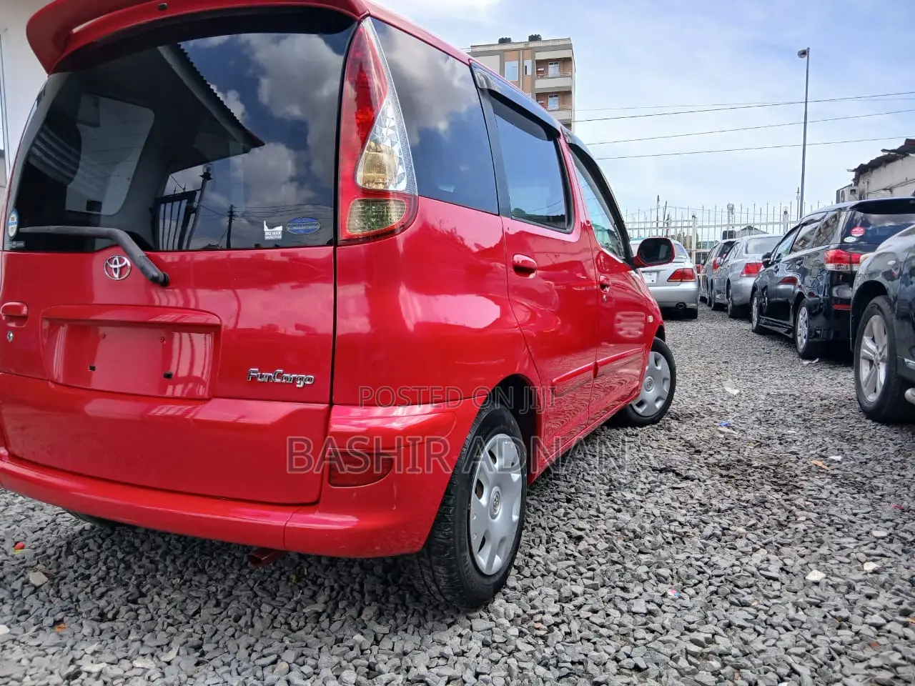 Toyota Fun Cargo 2003 Red
