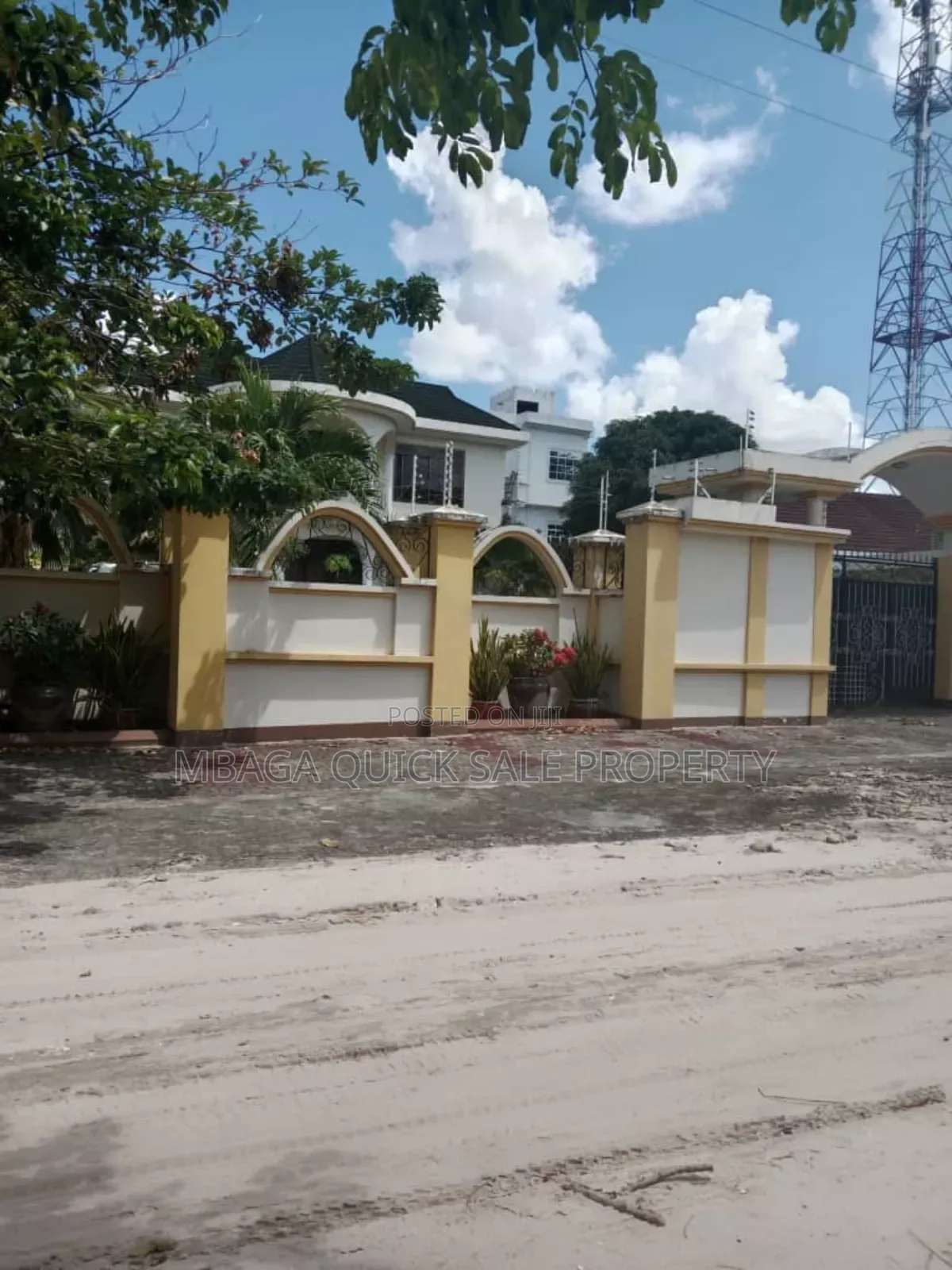 5bdrm House in Mbagala, Mtoni for sale