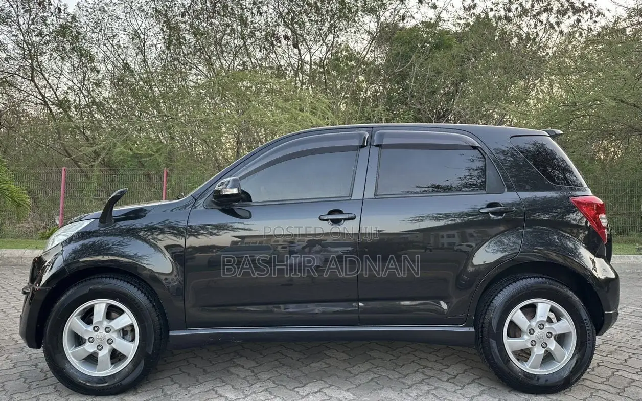 Toyota Rush 1.5 RWD 2007 Black