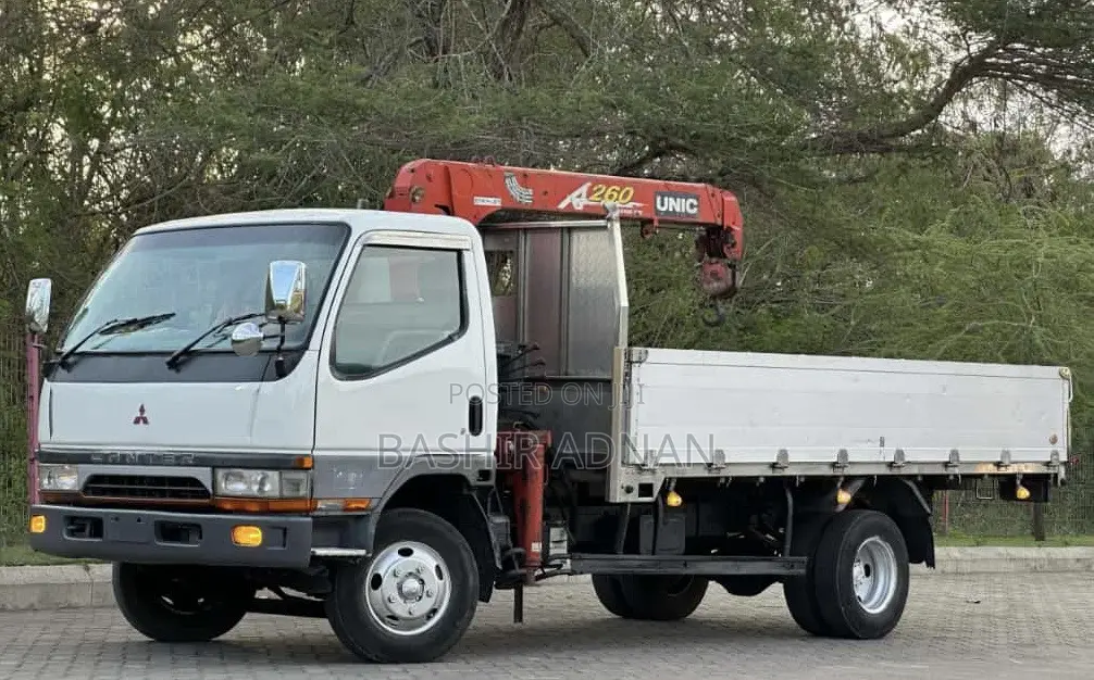 Mitsubishi Canter Crane 3.5 Tonnes Unregistered(Chasis) Mpya.