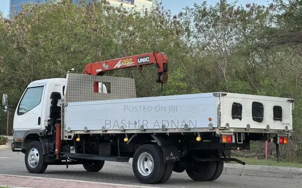 Mitsubishi Canter Crane 3.5 Tonnes Unregistered(Chasis) Mpya.