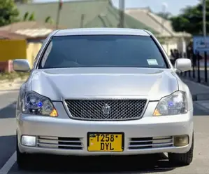 Toyota Crown 2004 Silver