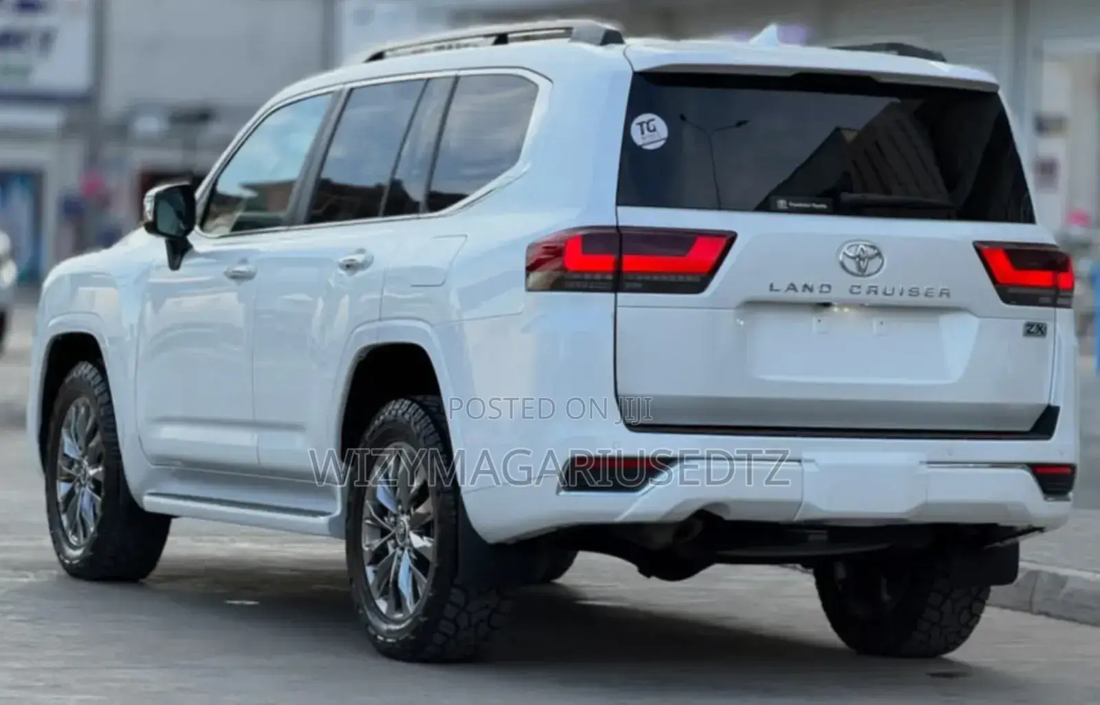 Toyota Land Cruiser 2024 Ivory