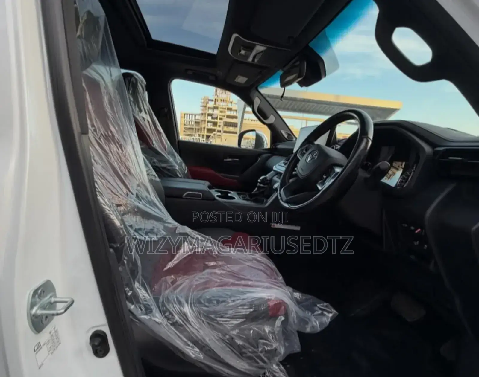 Toyota Land Cruiser 2024 Ivory
