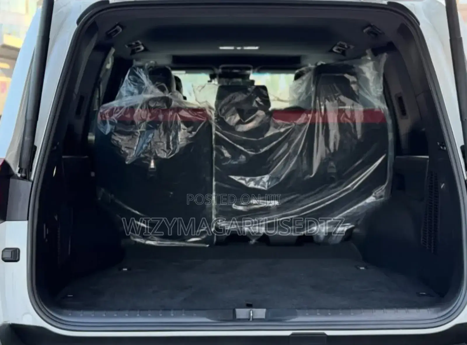 Toyota Land Cruiser 2024 Ivory