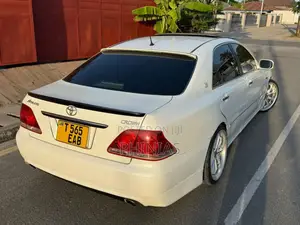Toyota Crown 2007 Pearl
