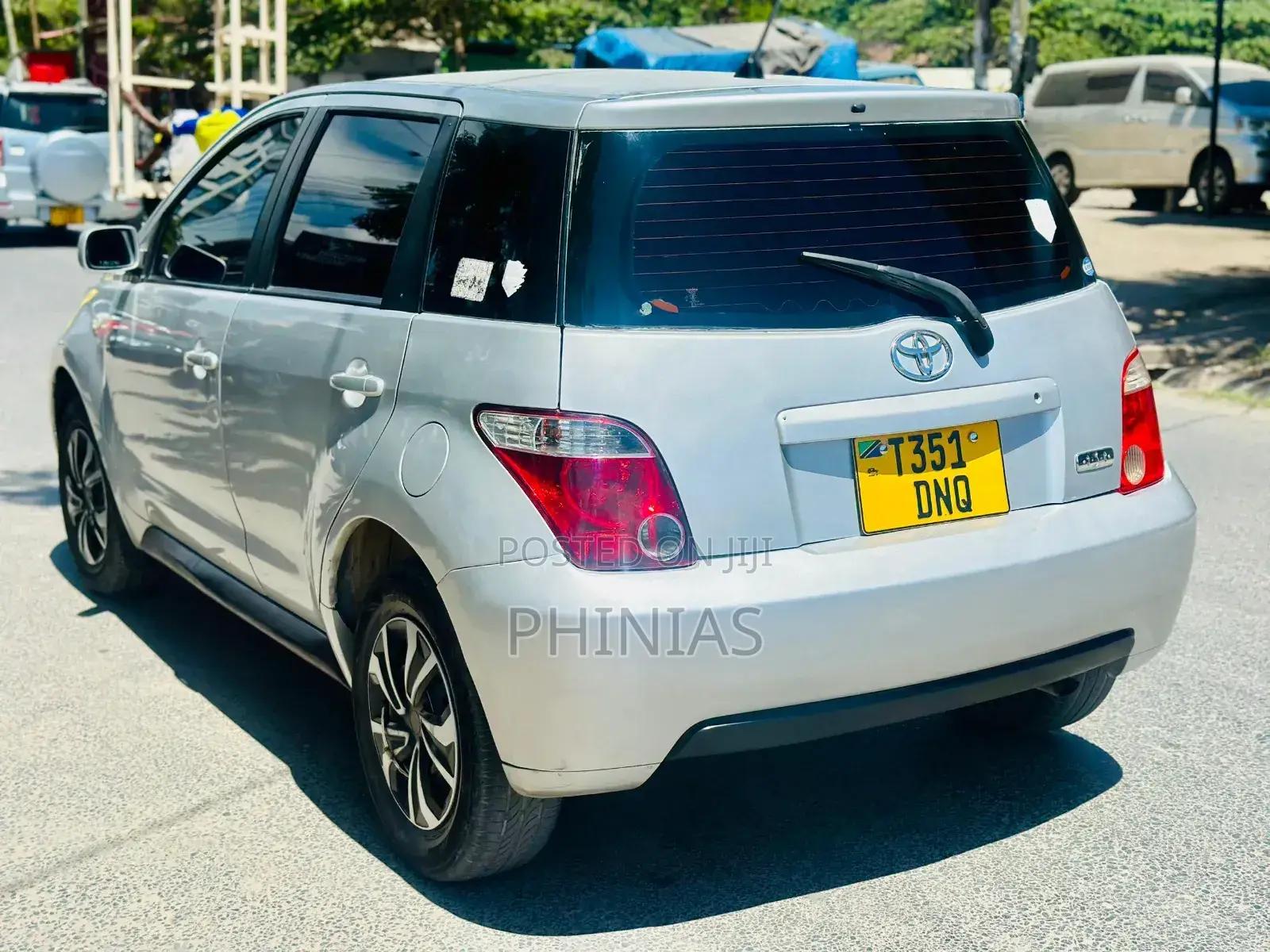 Toyota IST 2004 Silver