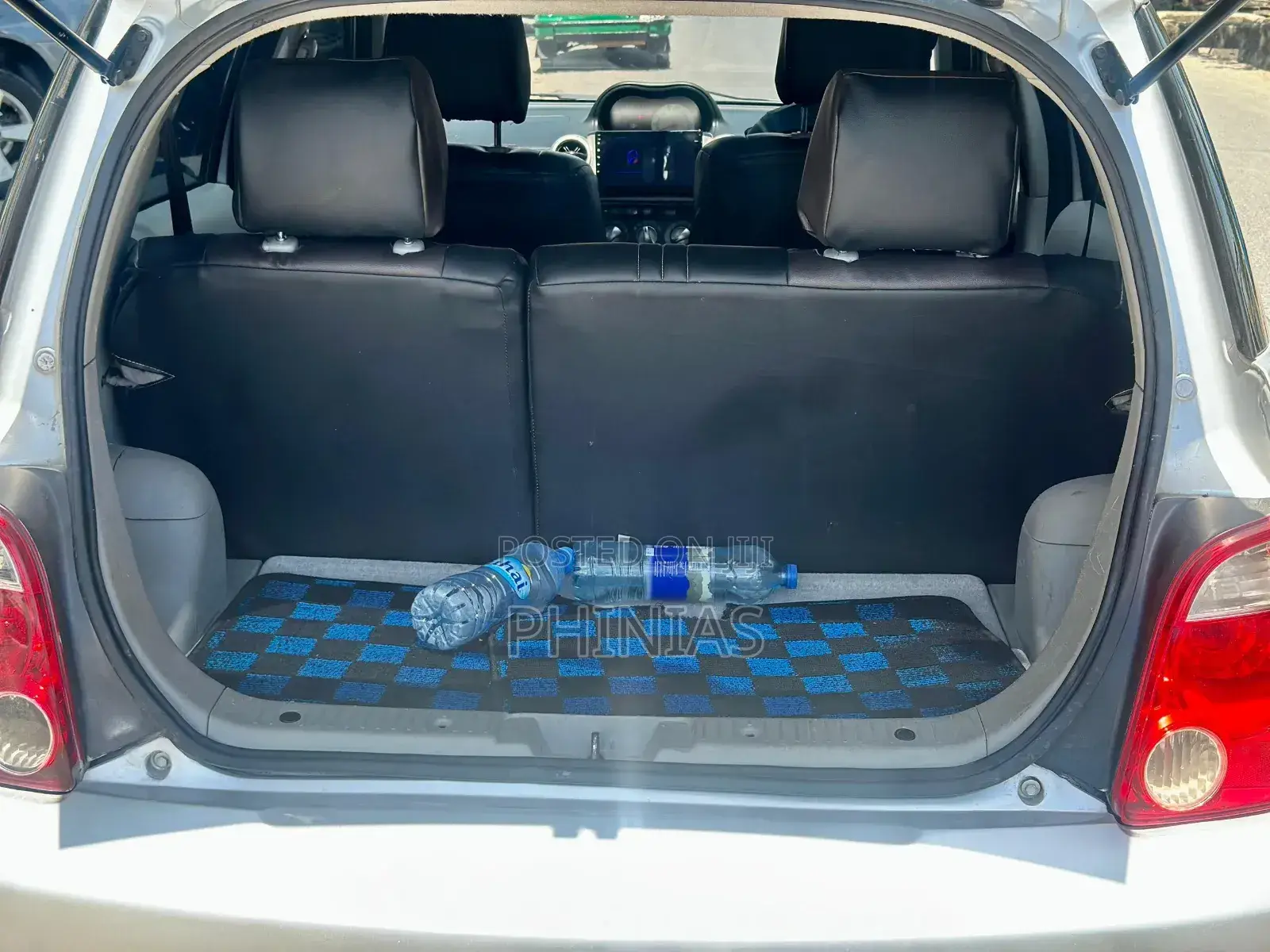 Toyota IST 2004 Silver