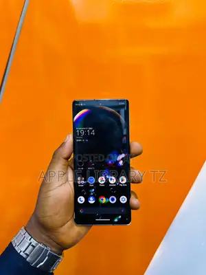 Sharp Aquos R6 128 GB Black