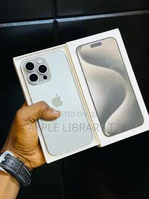 New Apple iPhone 15 Pro Max 256 GB Silver