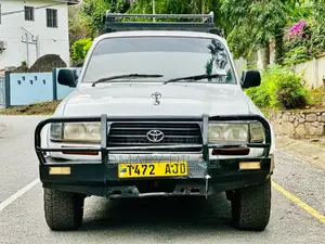 Toyota Land Cruiser 1992 White