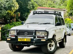 Toyota Land Cruiser 1992 White