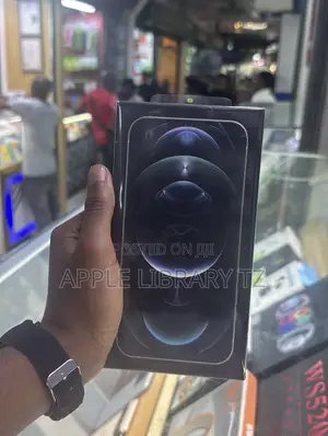 New Apple iPhone 12 Pro Max 128 GB Black