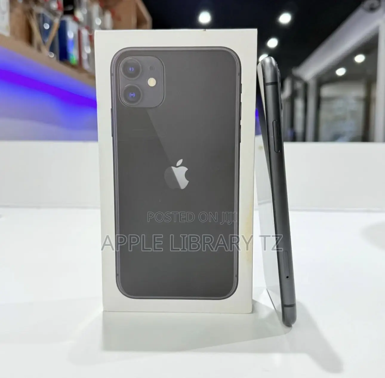 New Apple iPhone 11 64 GB Black