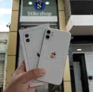New Apple iPhone 11 128 GB White